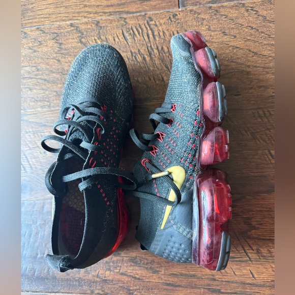 Nike Air VaporMax Flyknit 2 (Chinese New Year Edition) - Picture 2 of 4